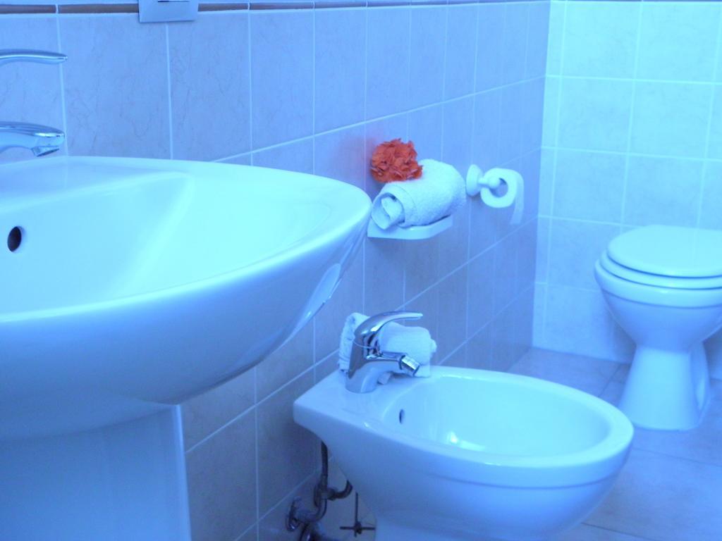 Albergo La Perla カリアリ 部屋 写真